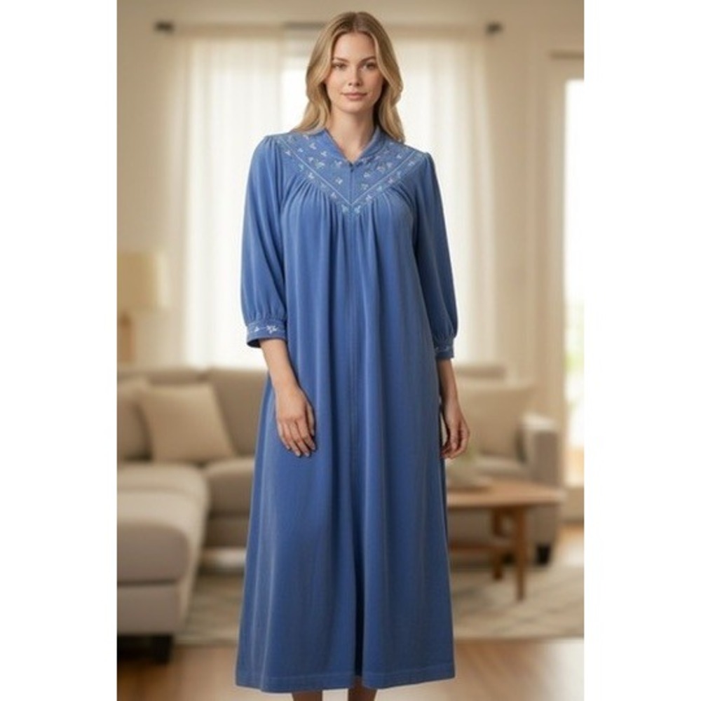 VTG 70's Vanity Fair Robe Sz L Blue Velour‎ Floral Embroidered Zip Front USA